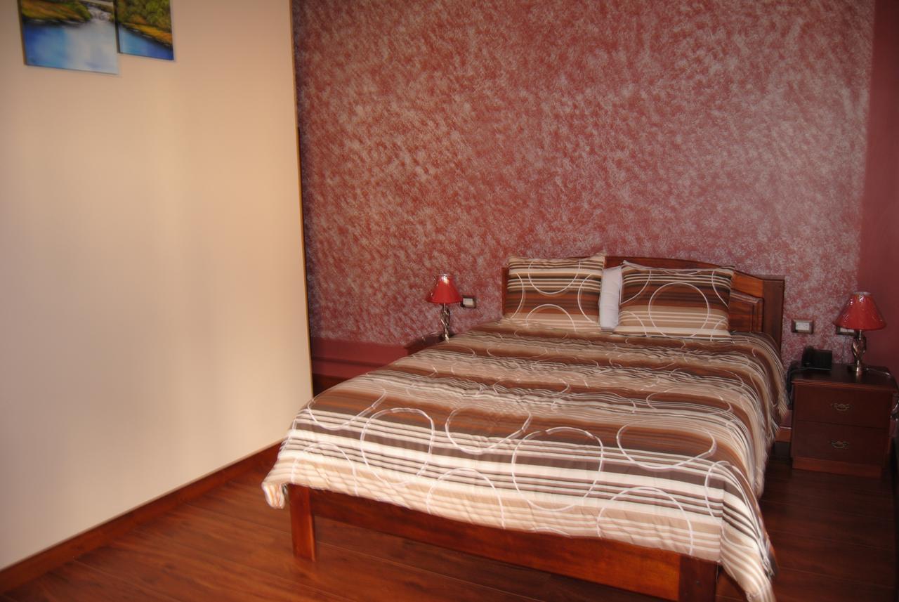 Hotel Pegasus Cuenca Extérieur photo